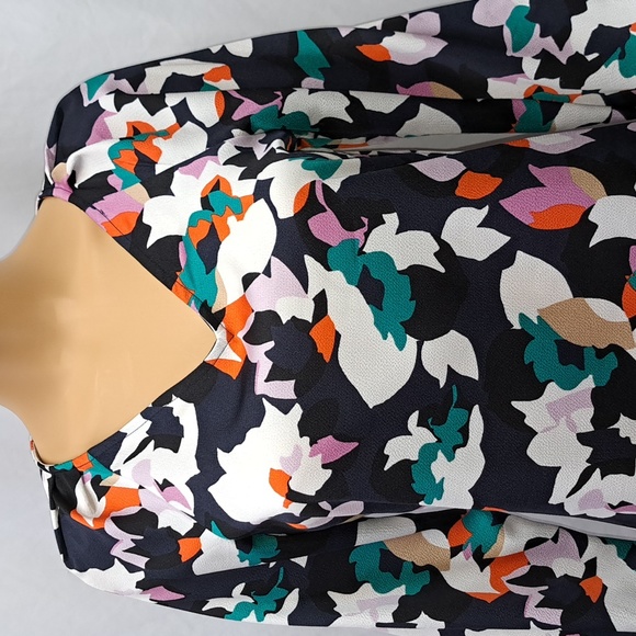 Bar III Floral-Print V-Neck Top, Bar Navy Combo - Picture 3 of 10